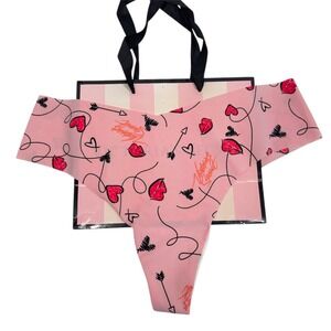NWT‎ Victoria's Secret Thong Panty Pink Lips Hearts Arrows Valentine's Day M